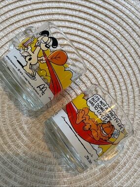 Garfield glass mugs. 1978 McDonald’s. Collectibles. Set of two